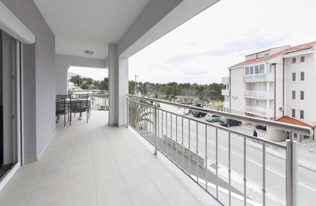 Apartments Villa Klara Baška Voda Exterior foto